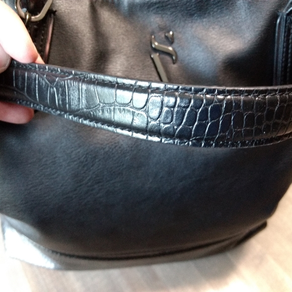 *Simply Vera Purse* - Picture 11 of 16